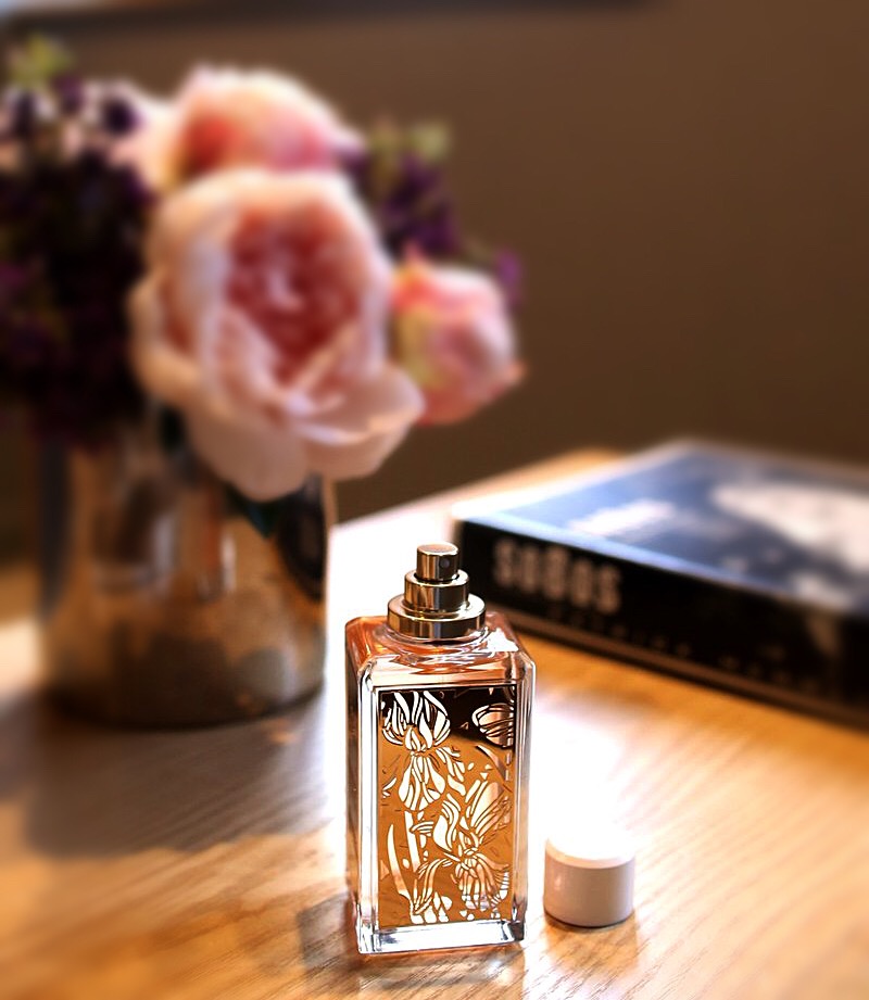 iris dragees perfume